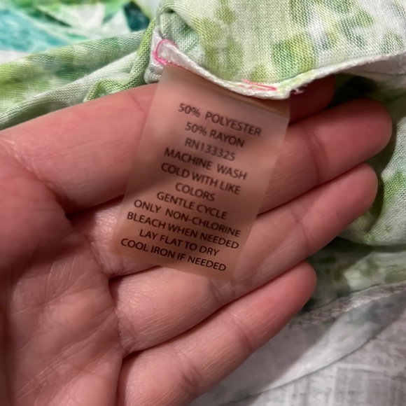 Delia's Rainbow Tropical Leaves Striped Print Crop Top Size Small Tee T-Shirt - Picture 6 of 8